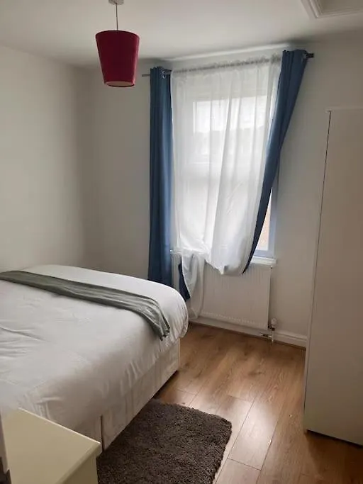 2 Bed Flat In Canning Town London United Kingdom