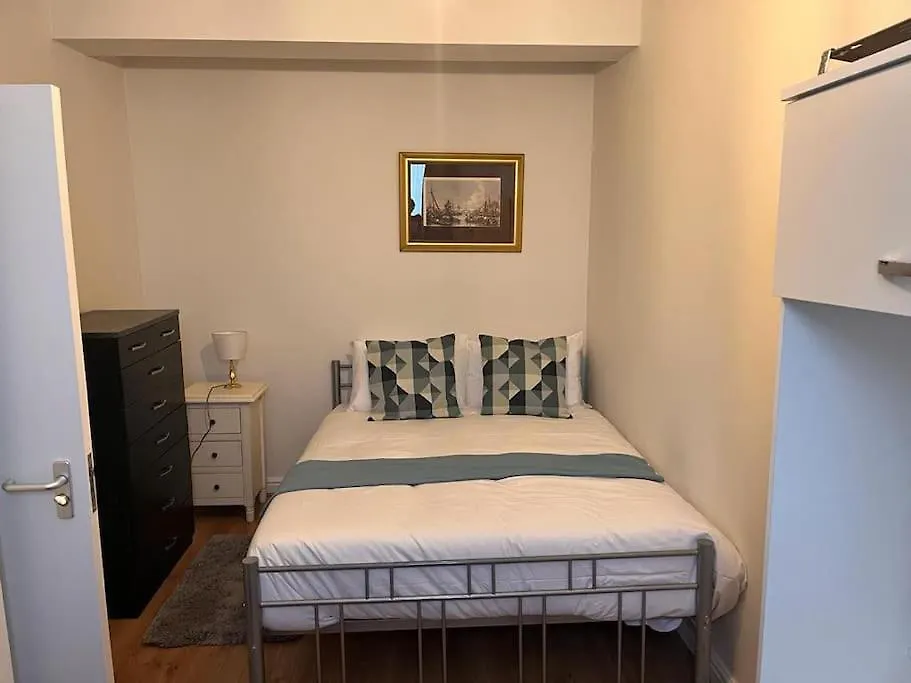 2 Bed Flat In Canning Town London United Kingdom