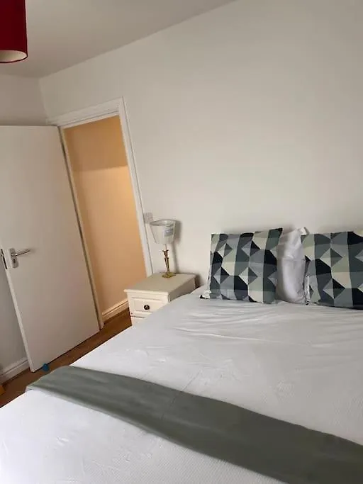 Apartment 2 Bed Flat In Canning Town London